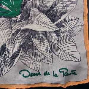 Oscar de la Renta Scarf